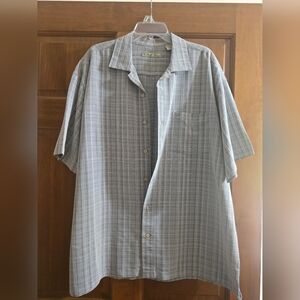 Casual Men's Gray Plaid Button Down Shirt
